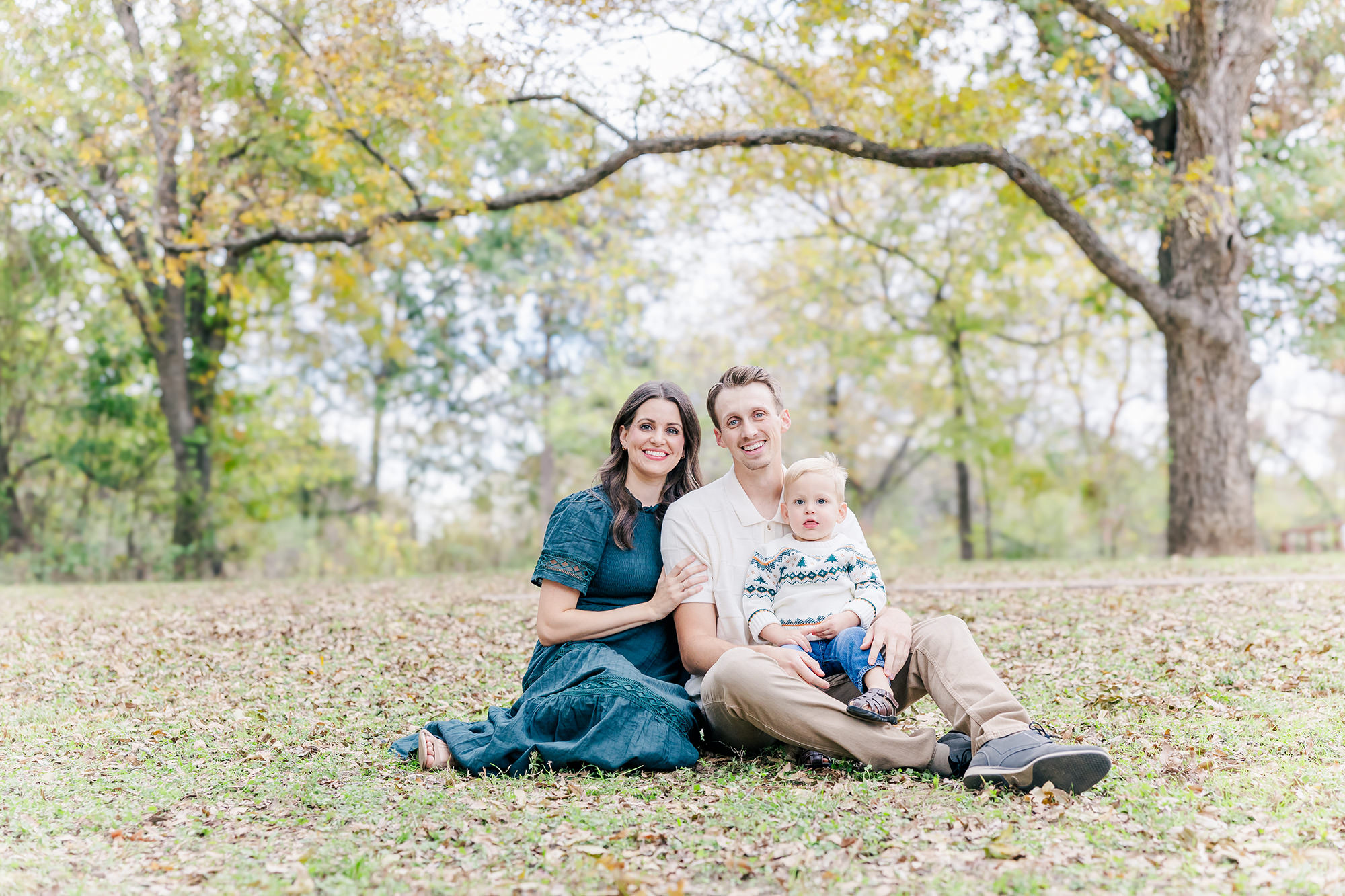 Fall family photos ideas in Mansfield at Elmer W. Oliver Nature Park